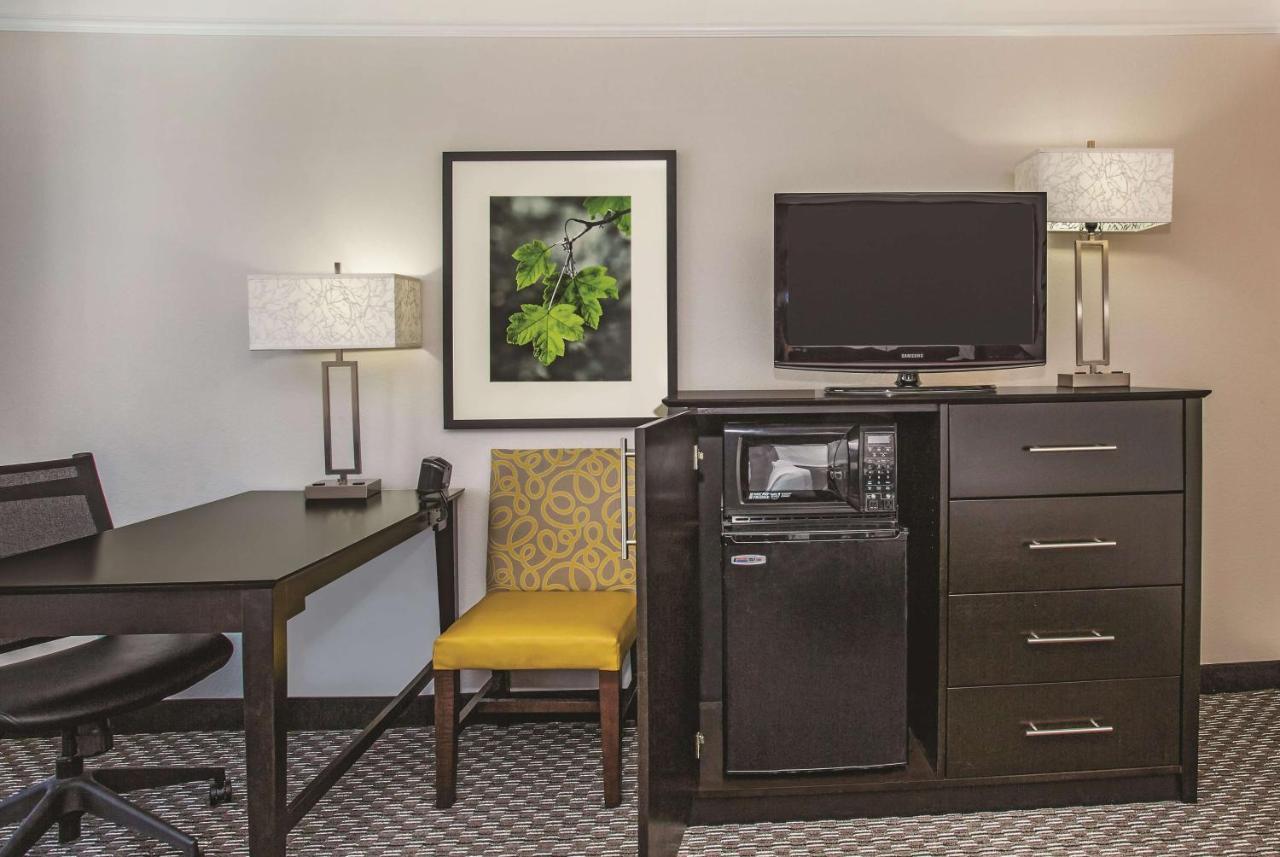 La Quinta By Wyndham Las Vegas Summerlin Tech Bagian luar foto